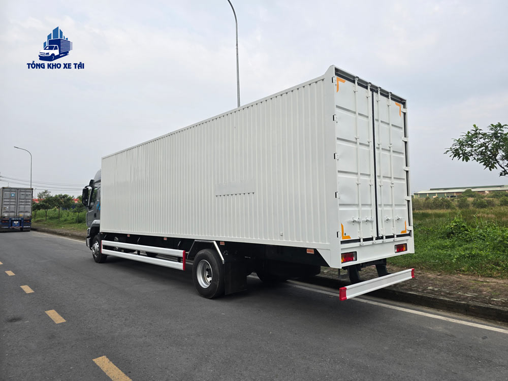 XE CHENGLONG H5 240HP THÙNG KÍN CONT 9M9